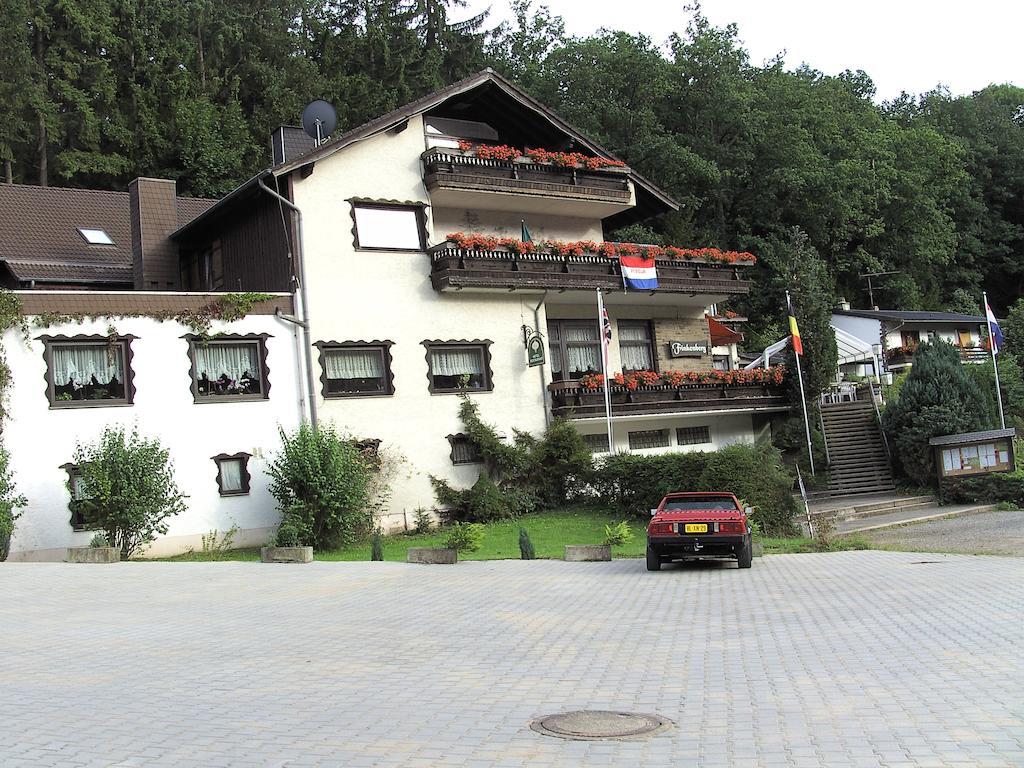 Hotel Finkenberg Blankenheim  Esterno foto